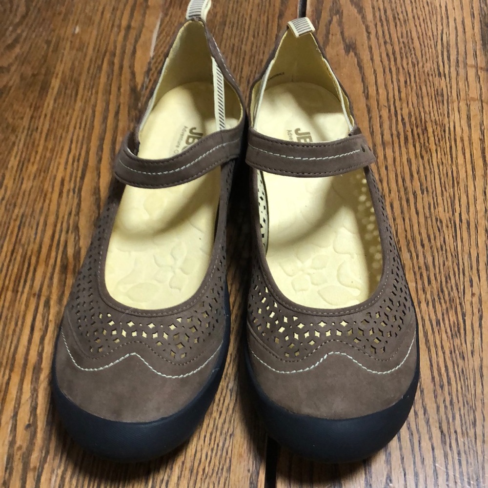 JBU women’s sandals 10